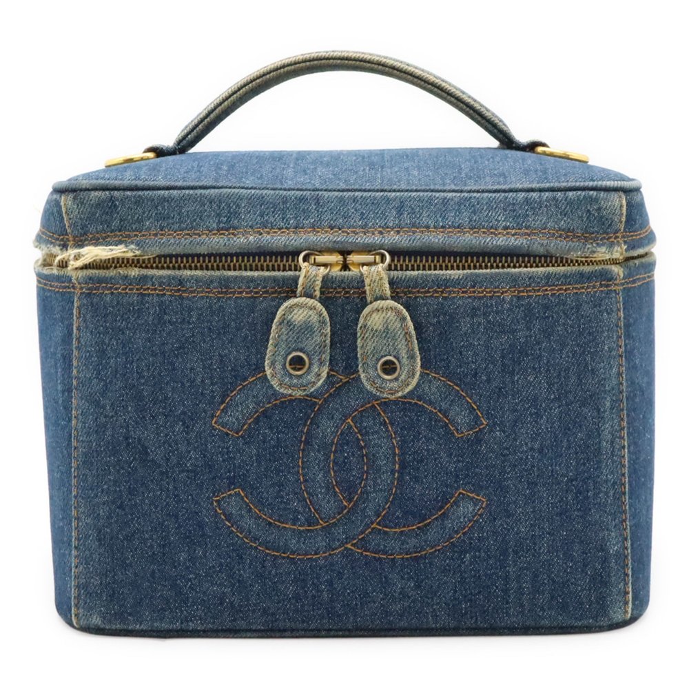 CHANEL Blue Logo Vanity Bag - Picture 2 of 10